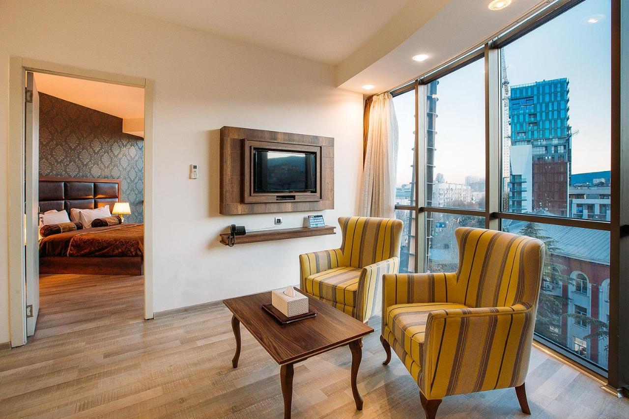 Green Queen Hotel ティビリシ エクステリア 写真
